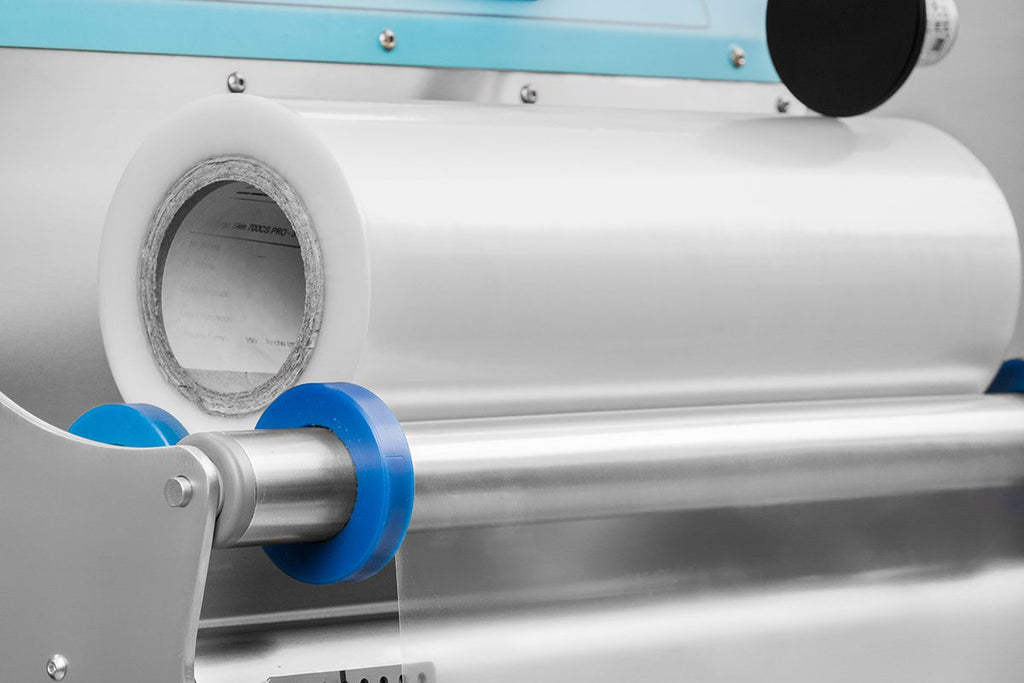 ZERMAT TB2 PRO – Профессиональная машина для запайки лотков с вакуумной фиксацией, обрезкой пленки и по периметру. 